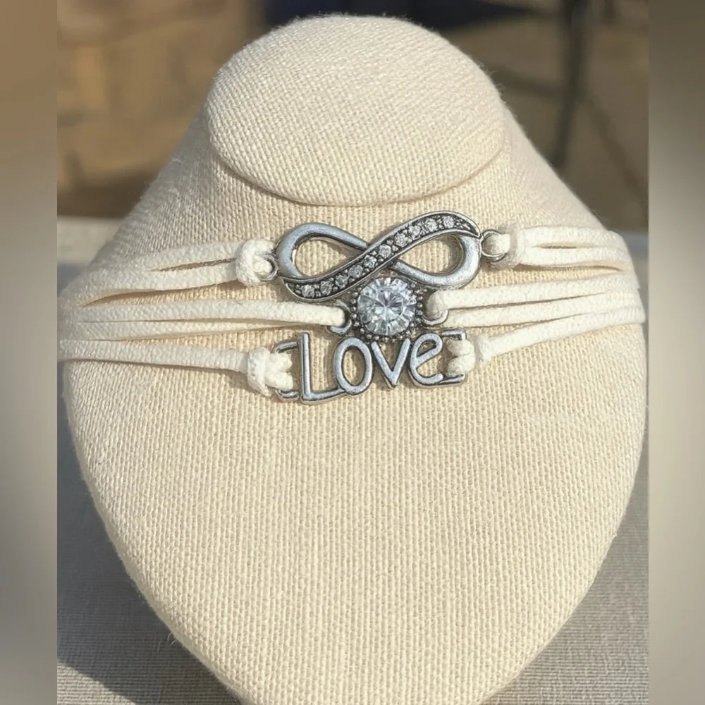 Vintage Y2K Chunky White Silver Tone Rhinestone Infinity Heart Cuff Bracelet 90s